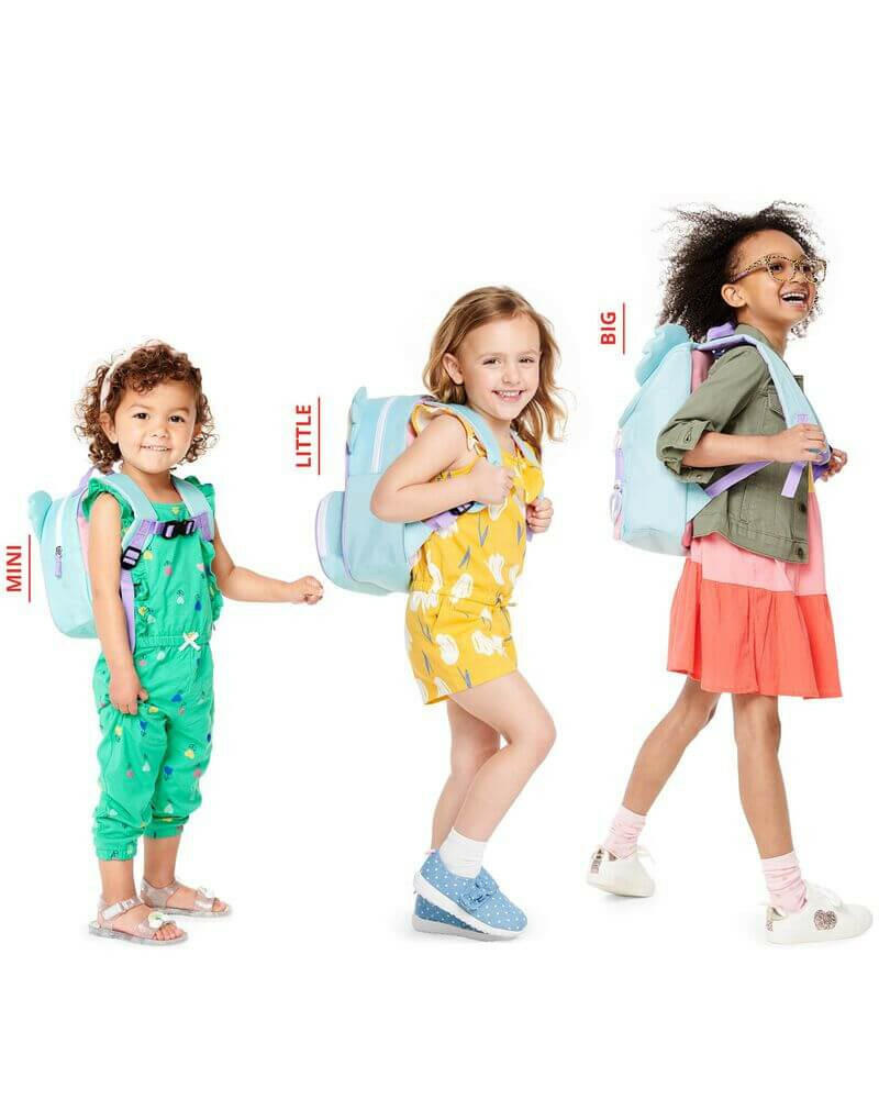 Child's backpack outlet with reins